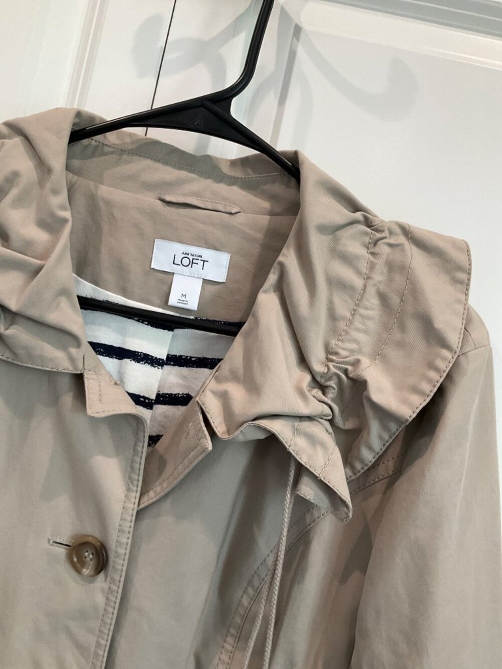 Ann Taylor LOFT Khaki Women's jacket size Medium - Picture 4 of 8